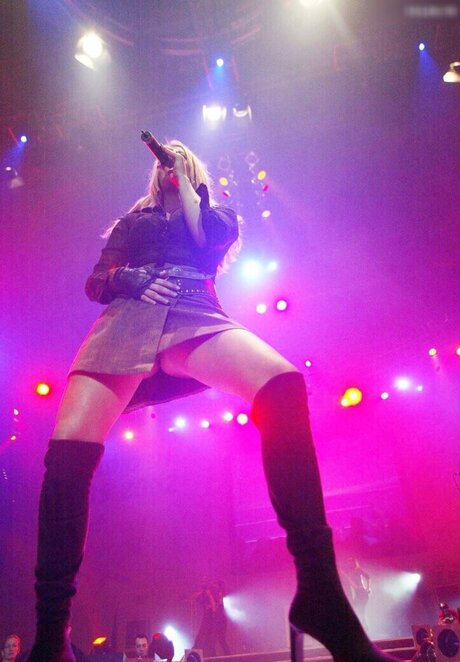 スマイルオンリーファンズ エロ 写真