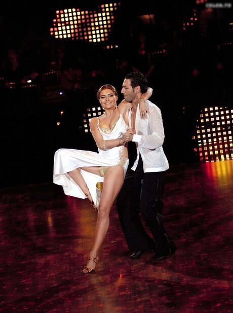 巨乳ブルネットオンリーファンズ 可愛い 写真