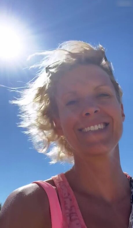 Annika Zimmermann スター 裸 写真