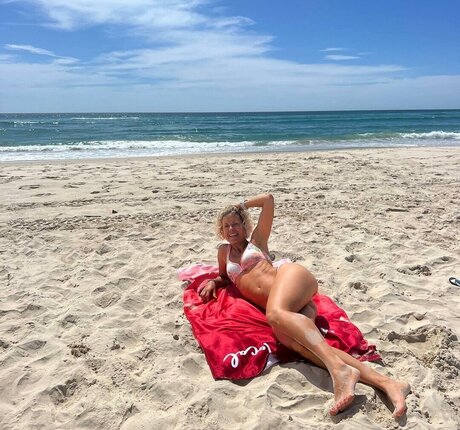 Annika Zimmermann ヌードモデル アーカイブ