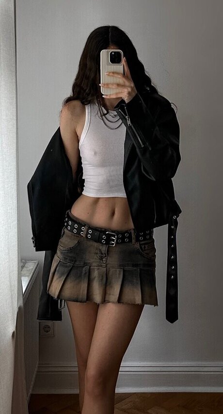 Kathiischr ヌードのポルノスター 写真