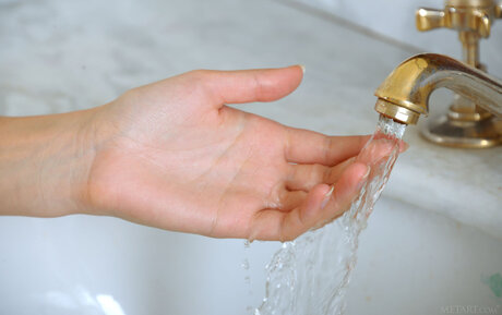 ヌード教師オンリーファンズ トップ 写真