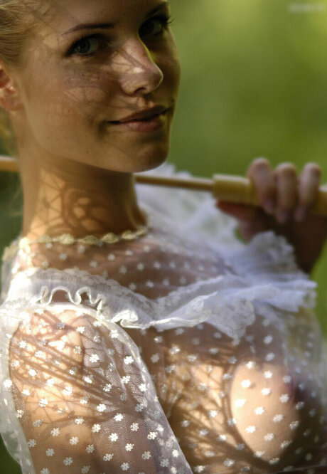 ジンジャートゥインクオンリーファンズ 無料アダルト 画像