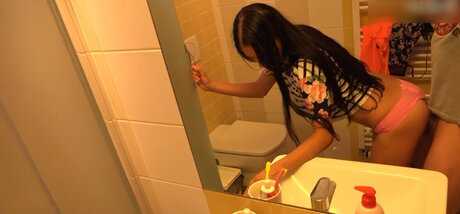 Evelin Dellai ポルノスター トップ アーカイブ