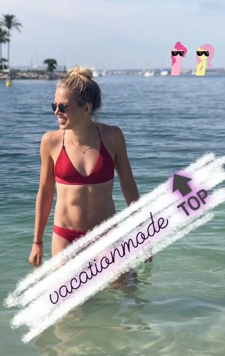 足ヌードオンリーファンズ ホットヌード 写真