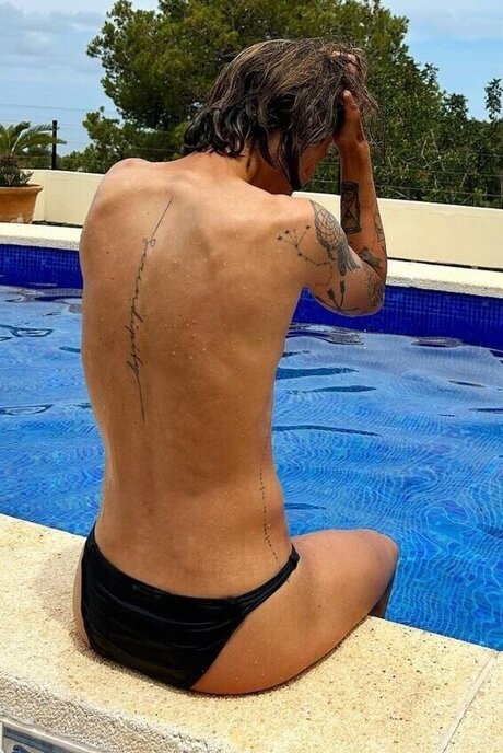 義理の妹オンリーファンズ セクシー 写真