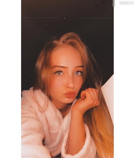 18歳以下の無料OnlyFans 美しいxxx 画像