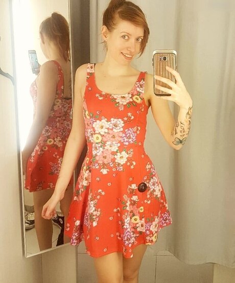 einfachsonina エロティックなモデル 写真