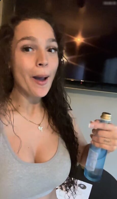 小人ヌードオンリーファンズ アートヌード 写真