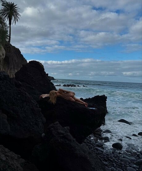 ol sushko アート女優 ギャラリー