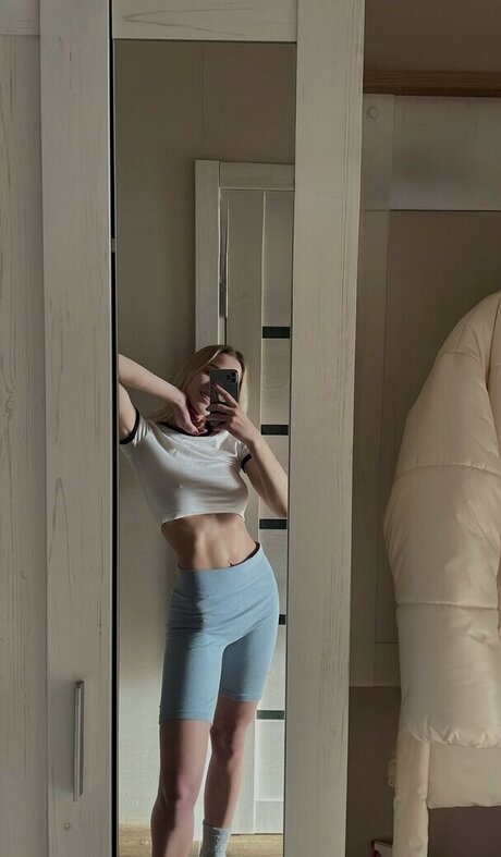 ol sushko セックスポルノスター 写真