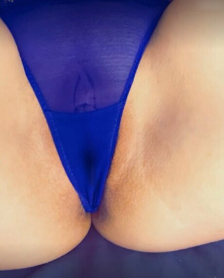 曲線美の女の子オンリーファンズ HD 写真