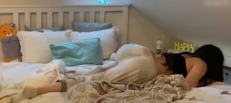 母乳オンリーファン ポルノ 写真