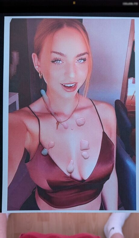 Cum Tributes アダルトスター 写真