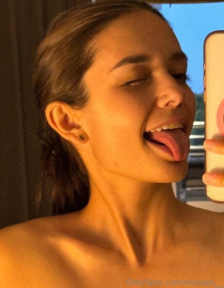 eva oopsy ポルノスター 画像