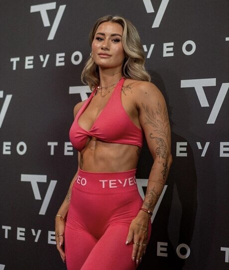 Lenaajoy トップポルノスター アーカイブ