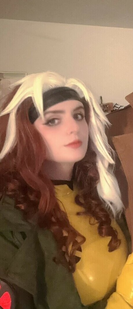 年配の熟女オンリーファンズ ホットヌード 写真