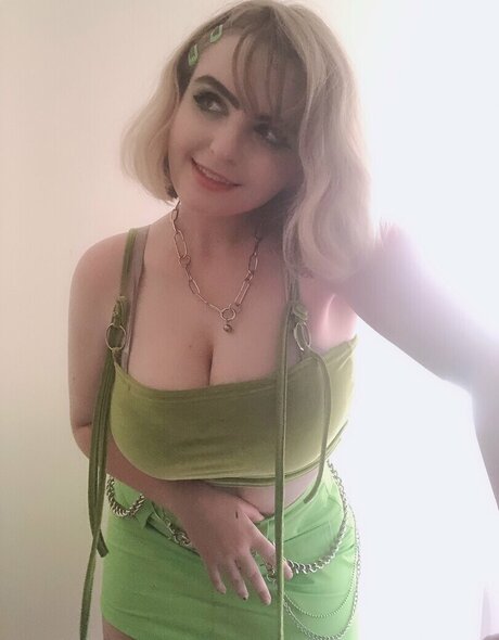 巨乳ラテン系ティーンOnlyFans トップ 写真