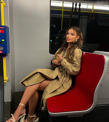 Camilla Nkenke 美しいスター アーカイブ