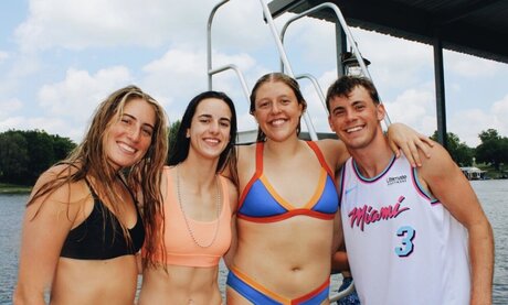 ラテン系ティーンオンリーファンズ 無料裸 ギャラリー