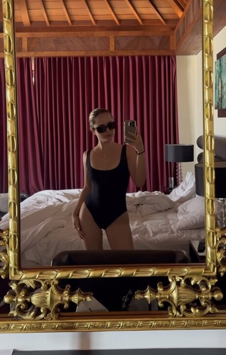 アニメプリンセスOnlyFans セクシーヌード 写真