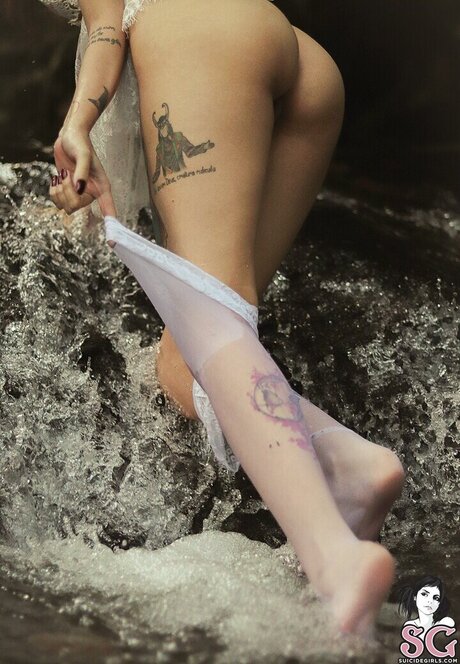 JOIアジアンOnlyFans セクシー裸 写真