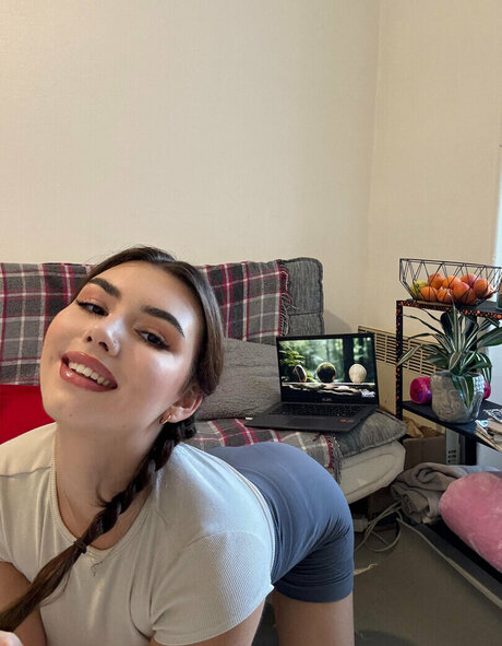 AnnaSavana 無料スター 写真