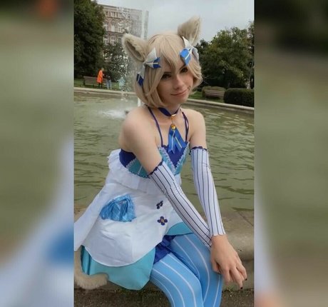 kkatyonak エロティックなモデル 写真