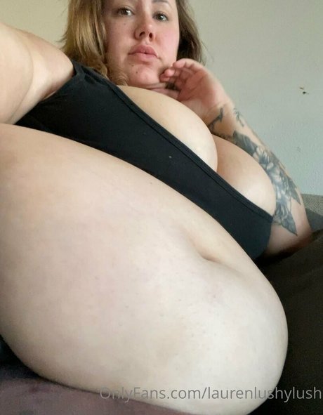 ティーン乱交OnlyFans ホット 画像