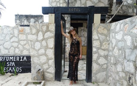 ハンズオンリーファン セクシー裸 画像