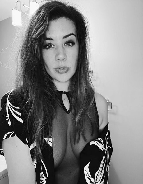 Elspeth Eastman XXXモデル 写真