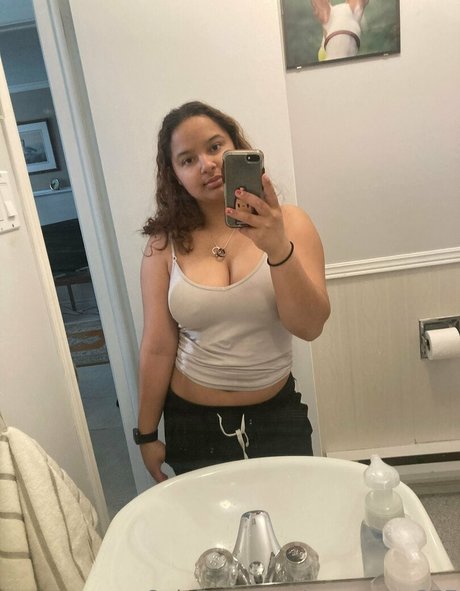 ブルネットの猫OnlyFans 無料 写真