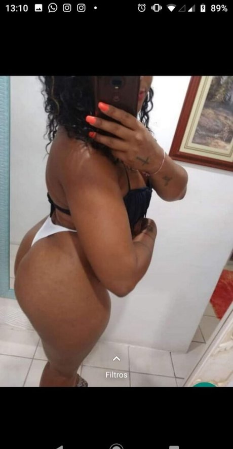 lauratavora ポルノスター ホット 画像