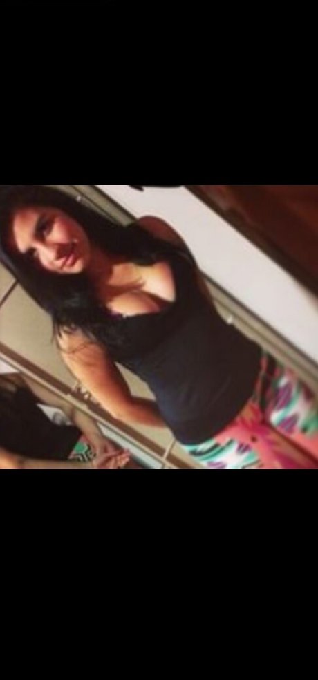 巨乳 パイズリ OnlyFans 無料ヌード 画像