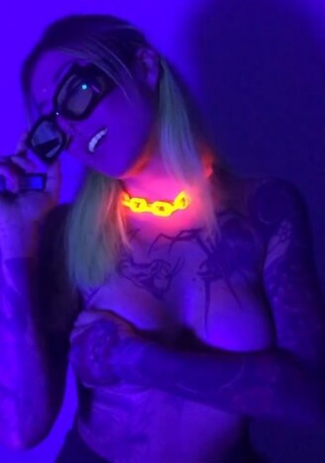 ハンズオンリーファン ポルノ 写真