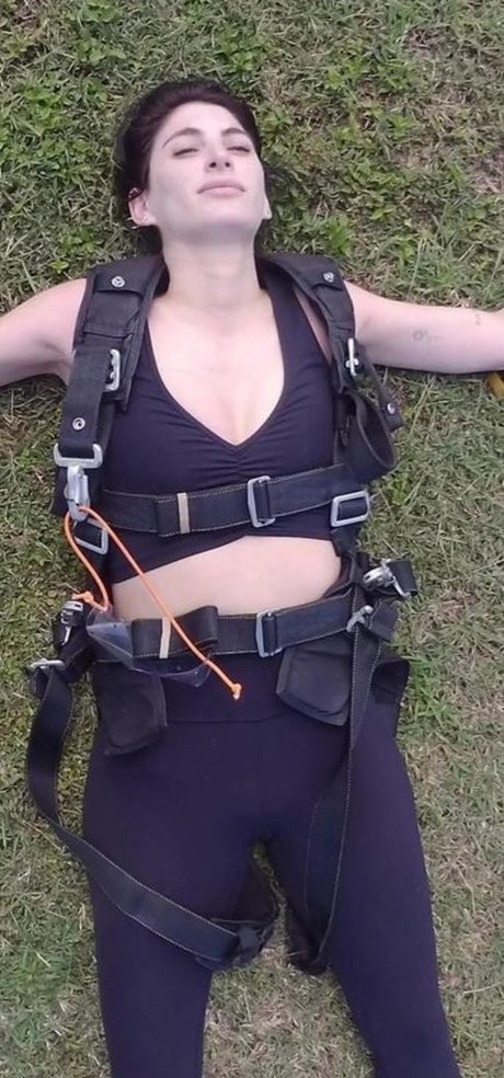 Ariana Basseri 独占女優 写真