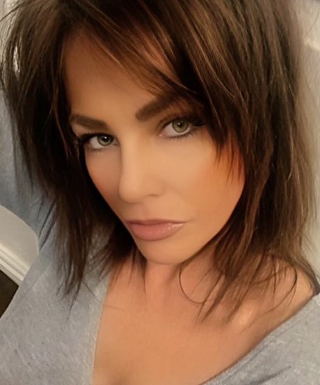 Darnell Ashbury 無料モデル ギャラリー