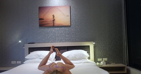 巨乳のオンリーファンズ ポルノグラフィック 画像