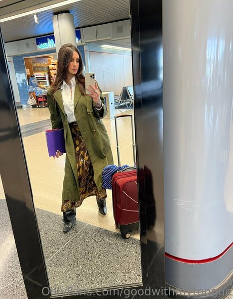 goodwithmytongue ポルノスター 画像