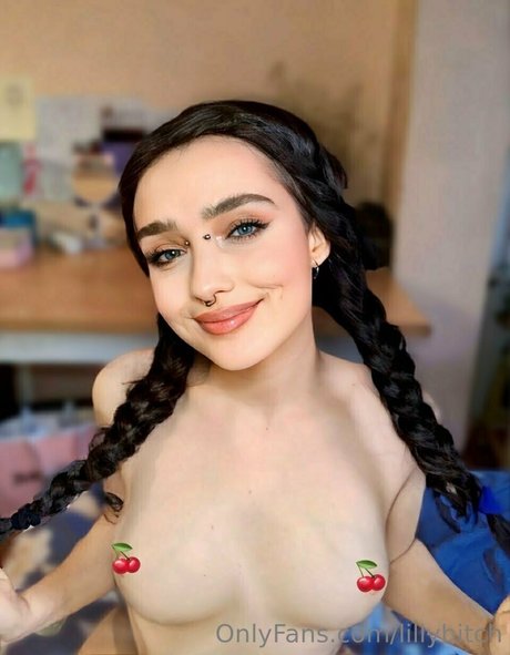 lillybitch セクシーなポルノスター 写真