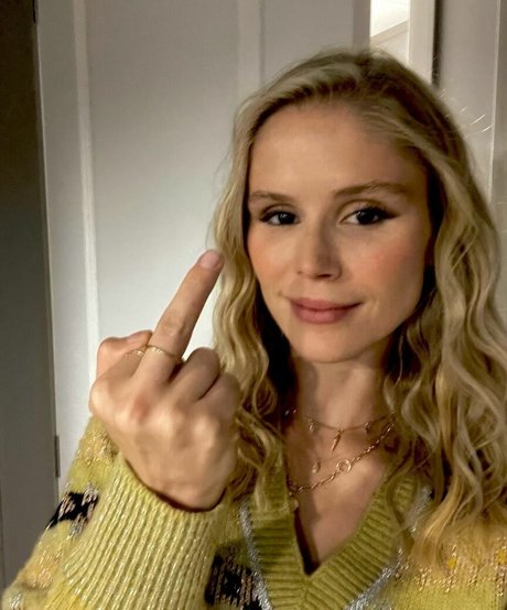 Erin Moriarty セクシーなスター アーカイブ