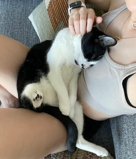 巨乳の熟女オンリーファンズ 美しいポルノ ギャラリー