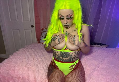 若い黒人女性オンリーファンズ 無料セクシー 写真