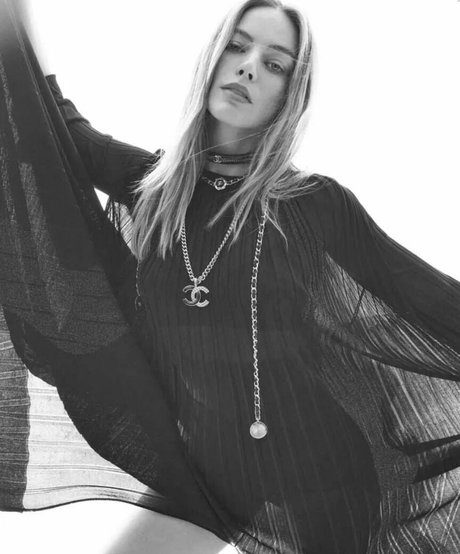 Margot Robbie ポルノスター トップ 画像