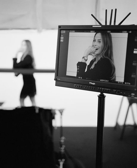 手コキ 主観視点 オンリーファンズ ポルノグラフィック 画像