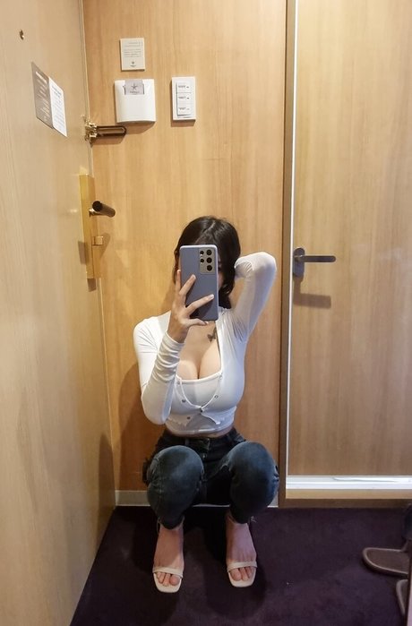 ミニドレス OnlyFans ホット 画像