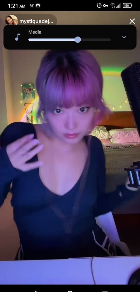 アジア人のタトゥー OnlyFans アダルト無料 写真