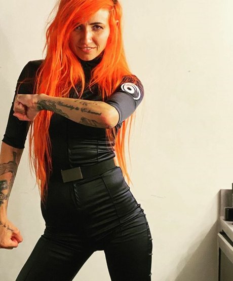 Lights Poxleitner アダルトモデル 画像