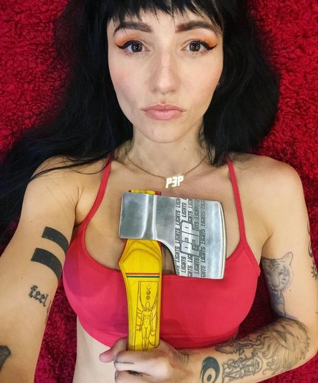 ゴス3P OnlyFans ポルノ 写真