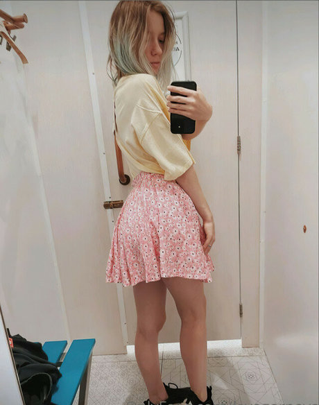 ヌード 屋外 OnlyFans 可愛い 写真